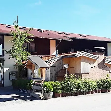 Muehlwinkler Hof 3*